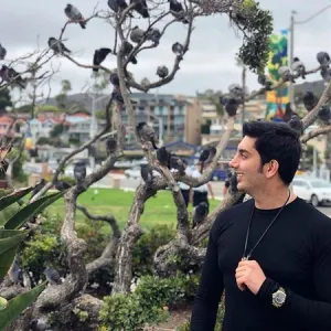 دانلود آهنگ حالم بده از فرزاد فرزین