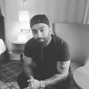 دانلود آهنگ هیچ از مسعود صادقلو