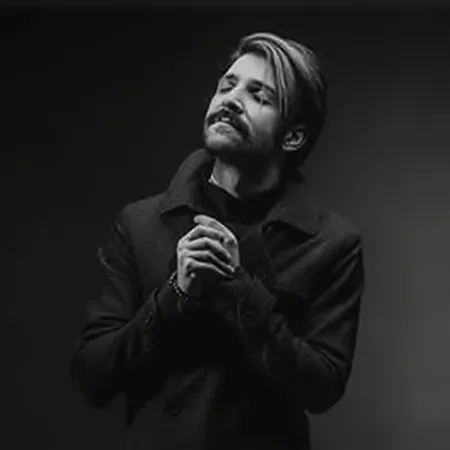 دانلود آهنگ در کنار هم از حمید هیراد