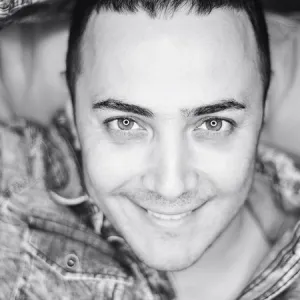 دانلود آهنگ روت حساسم از ناصر زینلی